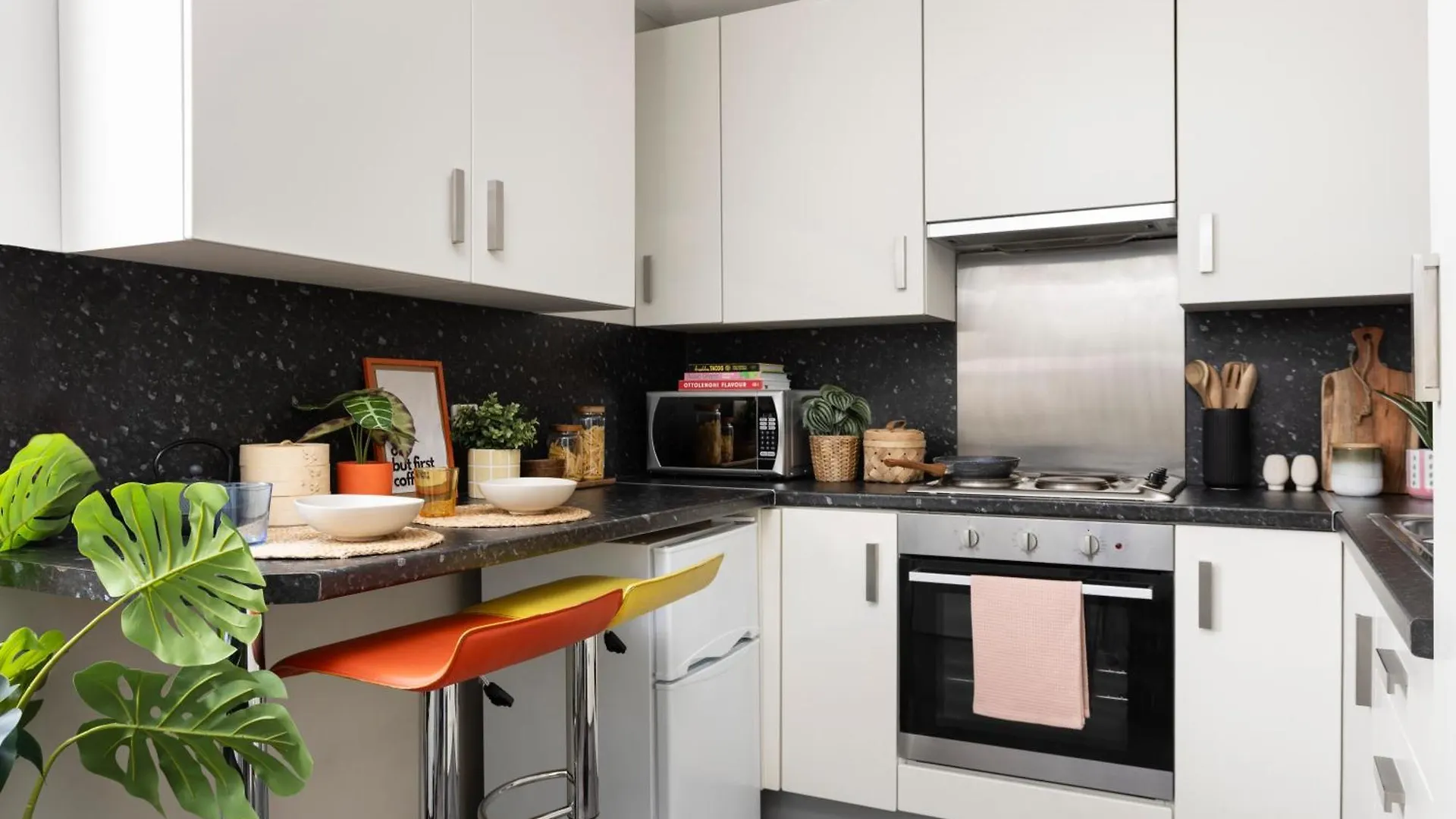 Unite Students - Salisbury Court Apartment Edinburgh